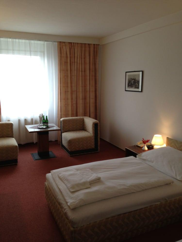 A-Austerlitz Hotel Brno Zewnętrze zdjęcie